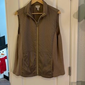 Chico’s size 3 (16/18) tan vest with front zip stretch sides and front pockets